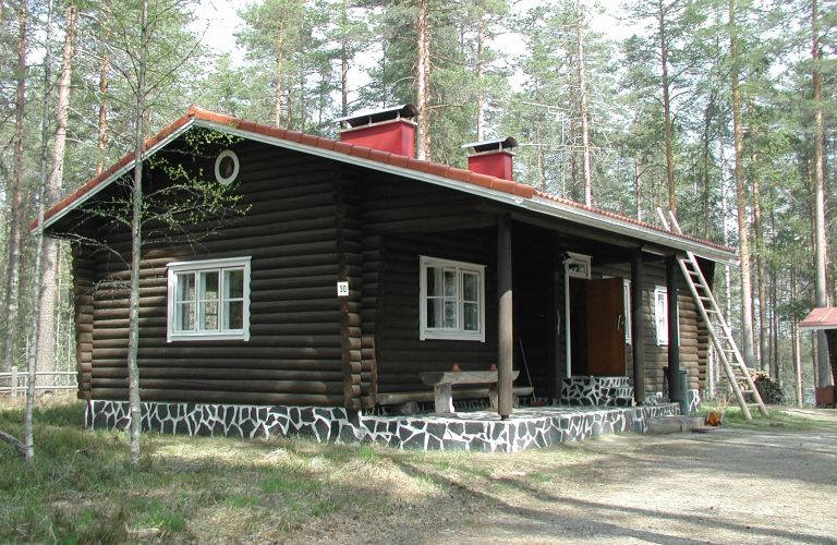 Puistonvartijan maja Petkeljärven kansallispuisto